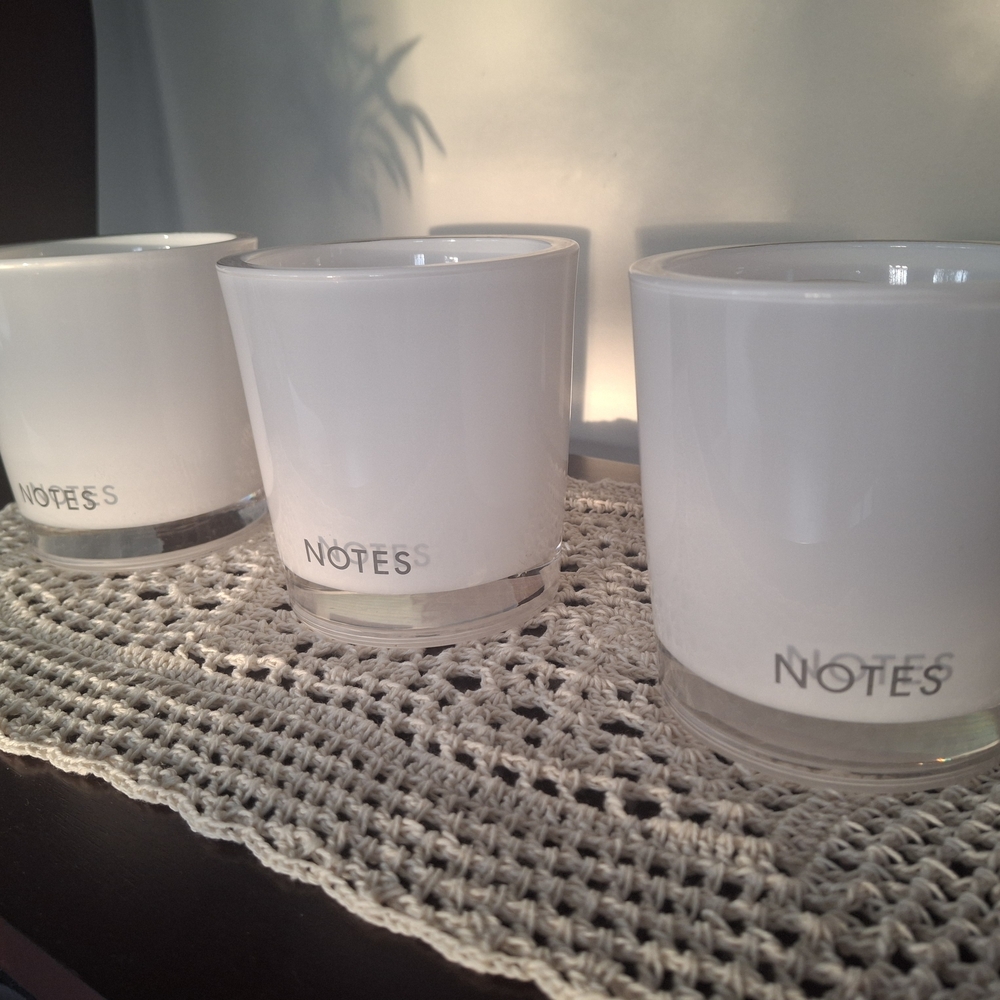 White Notes Candle - Picture 3 of 12